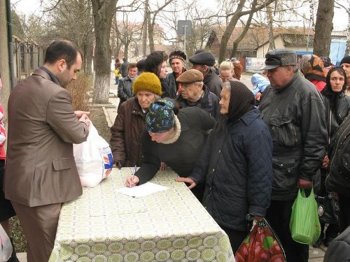 Благодійна акція “Великодній кошик” стартувала у Коломийсько-Чернівецькій єпархії УГКЦ.(ФОТО)
